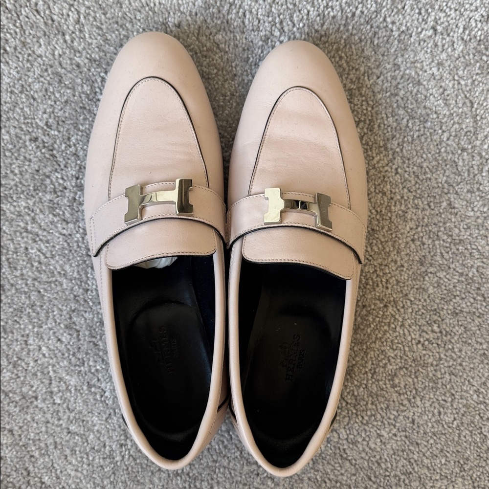 Hermes light pink Loafers with silver buckle, size 38 - Picture 2 of 7